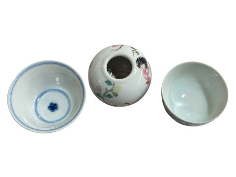 Two Chinese blue and white miniature tea bowls and miniature brush washer decorated with chicken and floral design. thumbnail