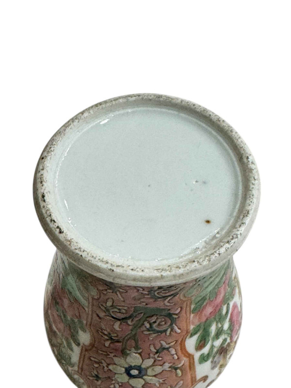 Small Chinese famille rose decorated lidded vase with bird and butterfly design and fo dog mount, 15.5cm.