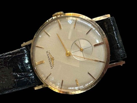 Longines 9 carat gold gentleman's wristwatch with leather strap and box. thumbnail