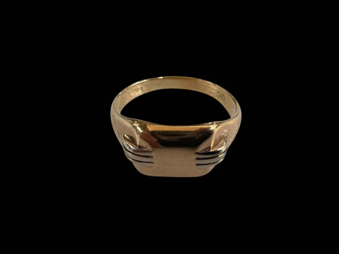 Gents 9 carat gold signet ring (marks worn), size W.