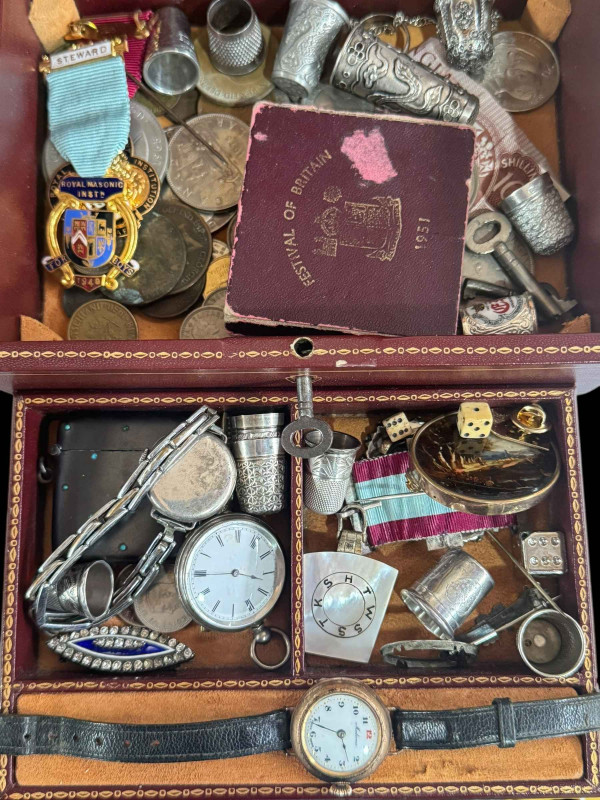 Jewellery box and contents including wrist and fob watches, thimbles, coins, Masonic medals, etc.