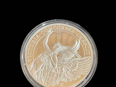 East India Company 'Victory' 1oz silver proof coin 1793/2500. thumbnail