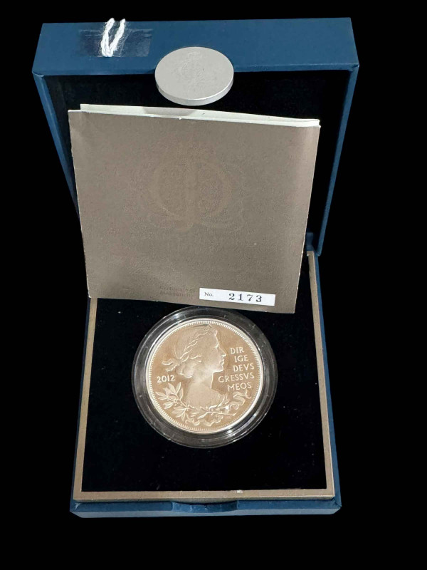 The Official Queens Diamond Jubilee UK £5 silver Piedfort coin with certificate.
