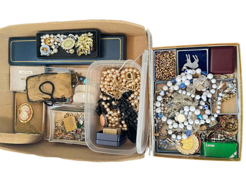Gold, peridot and seed pearl brooch, costume jewellery, opera glasses,...