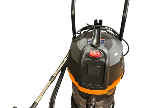 Sealey 30 ltr cyclone wet and dry vacuum cleaner.