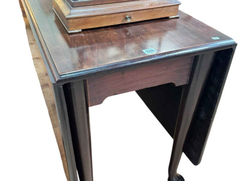 Georgian mahogany drop leaf pad foot dining table.