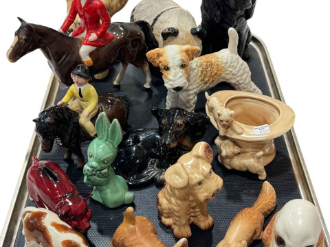 Tray lot of Sylvac animals and hunt figures (15).