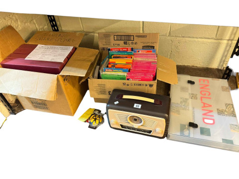 Vintage Ultra Bakelite radio, Living Shakespeare vinyl LP's with folio...