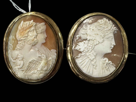 Victorian cameo brooch depicting mythological figures of Jupiter and Juno...