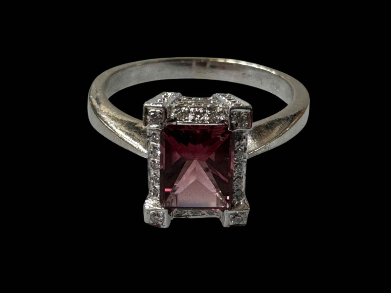 Pink tourmaline and diamond 18 carat white gold ring, size P/Q.