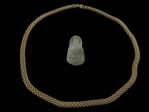 18 carat gold mesh chain, snake necklace together with jade figure pendant,...