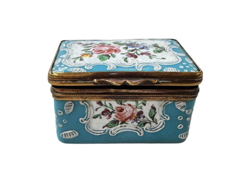 Early 19th Century enamelled trinket box with floral decoration.