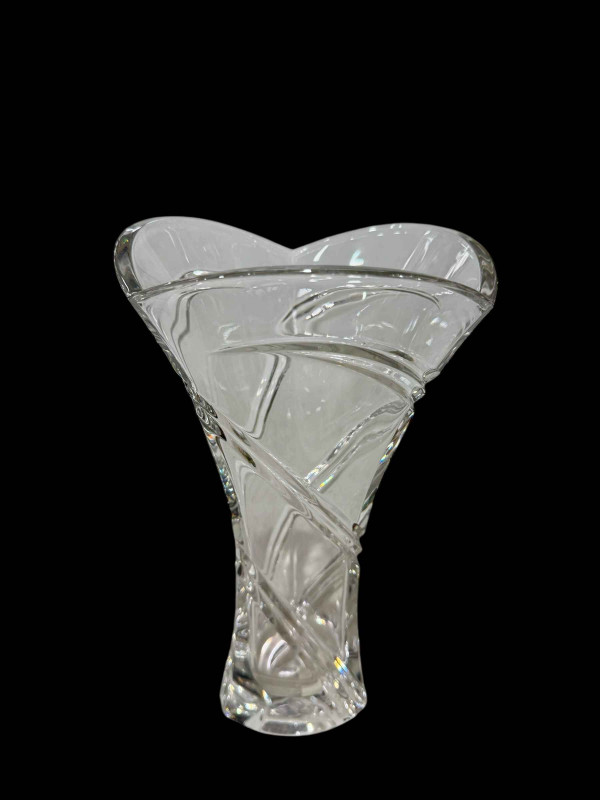Large Waterford Crystal Marquis Trillion vase, 24cm.
