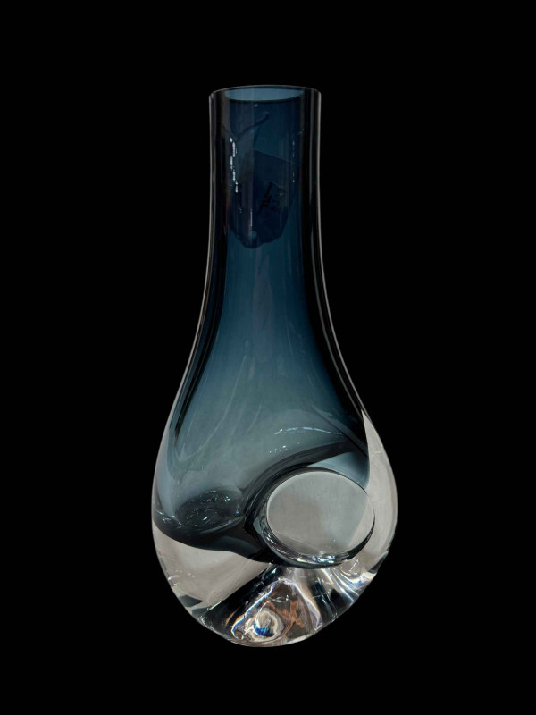 Tall Polish Art Glass vase, 32cm.