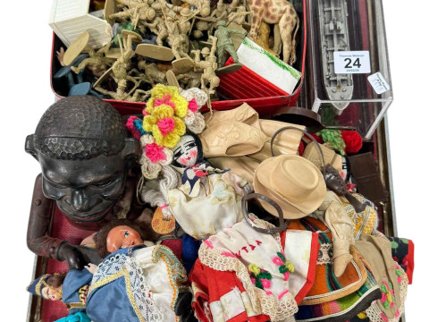 Collection of vintage dolls, toys, novelty money box, etc.