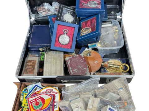 Case including cigarette and tea cards, assorted modern pocket watches,...