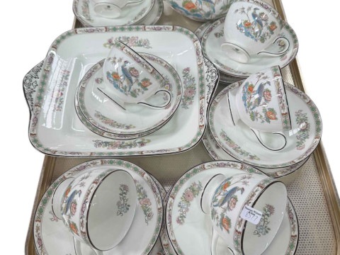 Twenty piece Kutani Crane tea set including teapot.