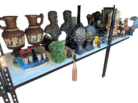 Large collection of ornaments, figures, busts, vases, pictures, two diorama's,...