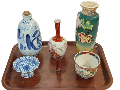 Small Chinese blue and white tazza, two vases, bottle, tea bowl, rat seal.
