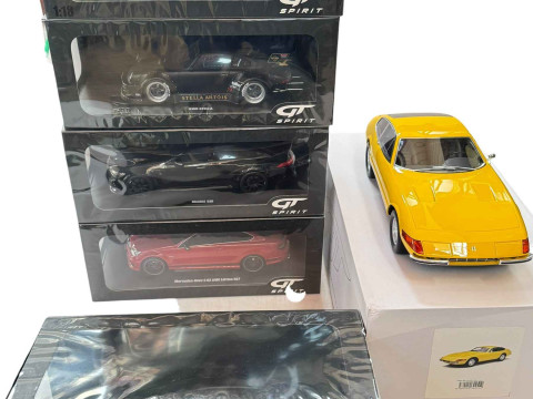 GT Ferrari 365 GTB Daytona Yellow and five GT Spirit model vehicles (all...