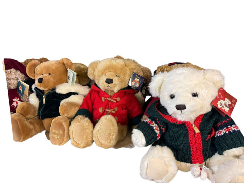 Collection of fifteen Harrods Christmas bears 1994-2006. thumbnail