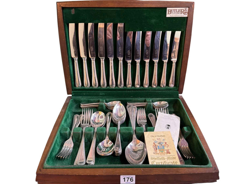 Butler canteen of cutlery.