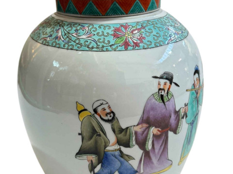A Chinese ginger jar decorated with figures, 6 character mark to base and a Chinese dragon decorated plate. thumbnail
