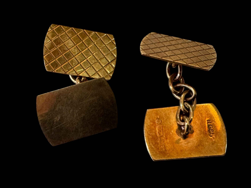 Pair 9 carat gold engine-turned cuff links.