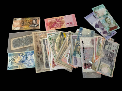 Collection of worldwide bank notes.