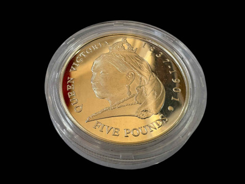 Bailiwick of Guernsey Queen Victoria commemorative 5 pound coin.