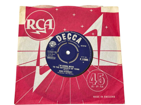 45rpm first cut Good Morning Little Schoolgirl by Rod Stewart. thumbnail