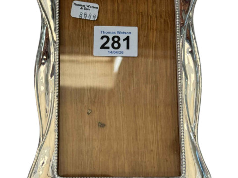 Silver mounted easel photograph frame, Birmingham 1918, 16.5 by 12cm.