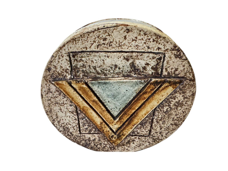 Troika wheel vase with geometric pattern, 11.5cm.