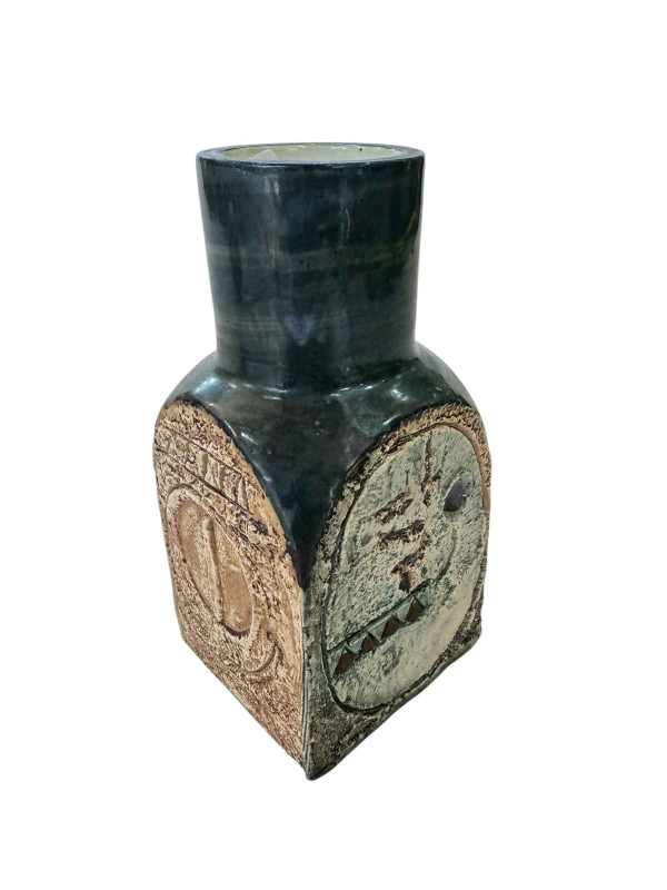 Troika spice jar signed LJ for Louise Jinks, 14.5cm.