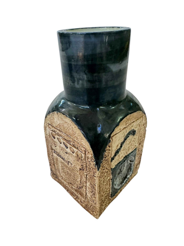 Troika spice jar signed LJ for Louise Jinks, 14.5cm.