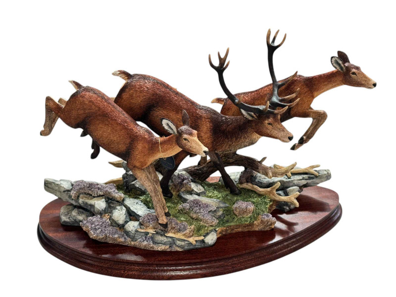 Border Fine Arts Highland Chase, limited edition with certificate, 36cm across, packing box.