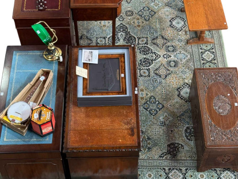 Green ground carpet with central medallion 3.80 by 2.50.
