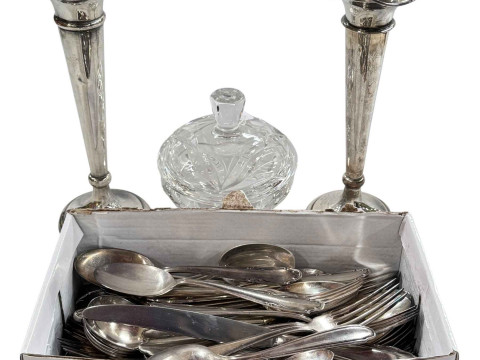 Large pair of silver vases Chester 1922, collection of silver plated cutlery...