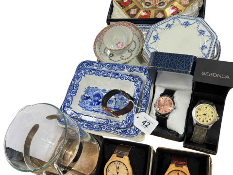 Royal Crown Derby 22cm octagonal plate (boxed), blue and white sandwich...