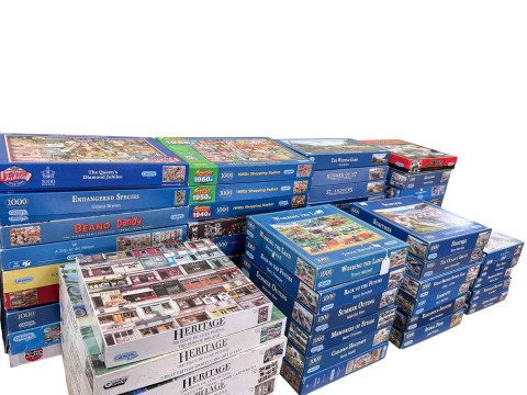 Large collection of Gibsons jigsaw puzzles.