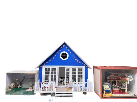 Dolls beach house 'Bear Necessities' and other.