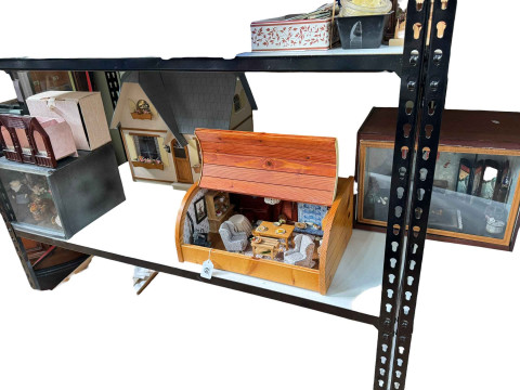 Dolls country cottage, bread bin room, Japanese room, garden potting shed,...