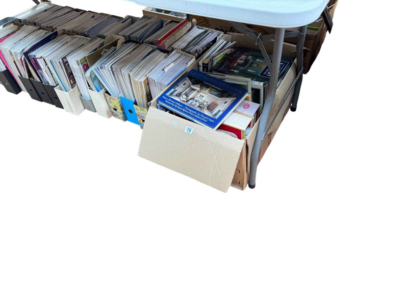 Large collection of Dolls House World magazines and Dolls House books.