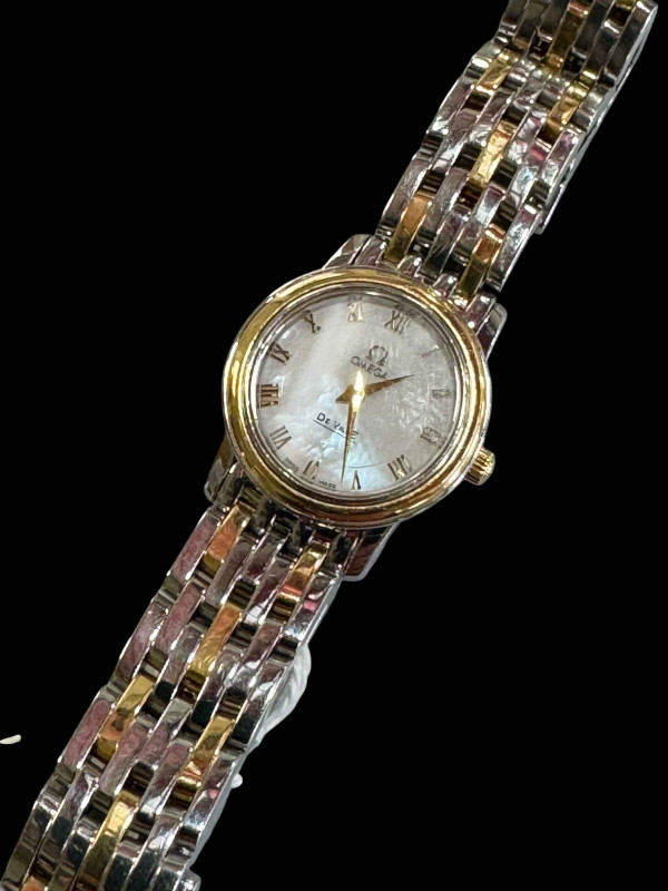 Ladies Omega De Ville quartz wristwatch.
