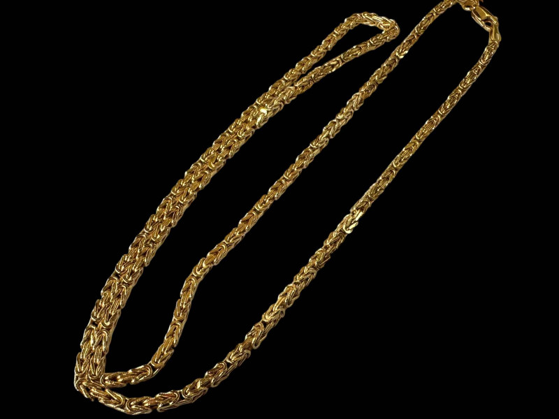 18 carat gold fancy chain link necklace.