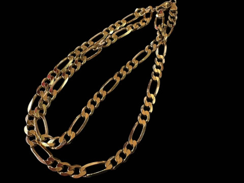 9 carat gold flat chain link necklace.