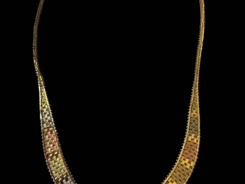 9 carat gold tri-colour necklace.