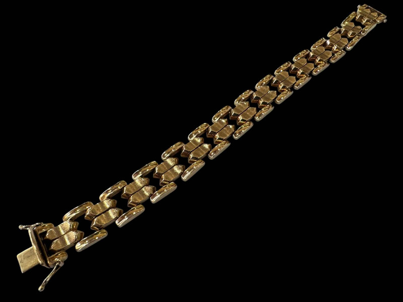 14 carat gold link bracelet, 20cm.