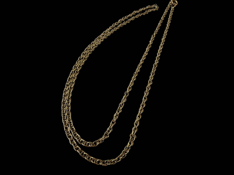 9 carat gold chain link necklace.