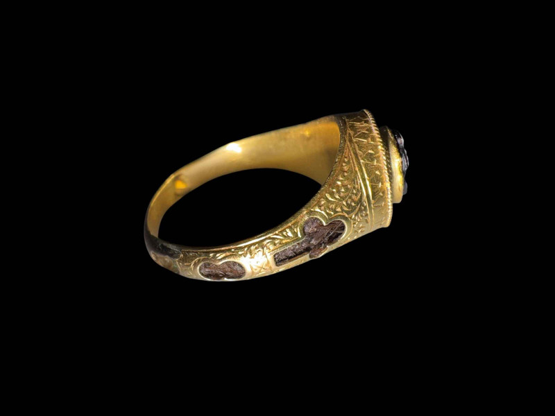 19th Century gold mourning ring with cameo and hair strands, size R.